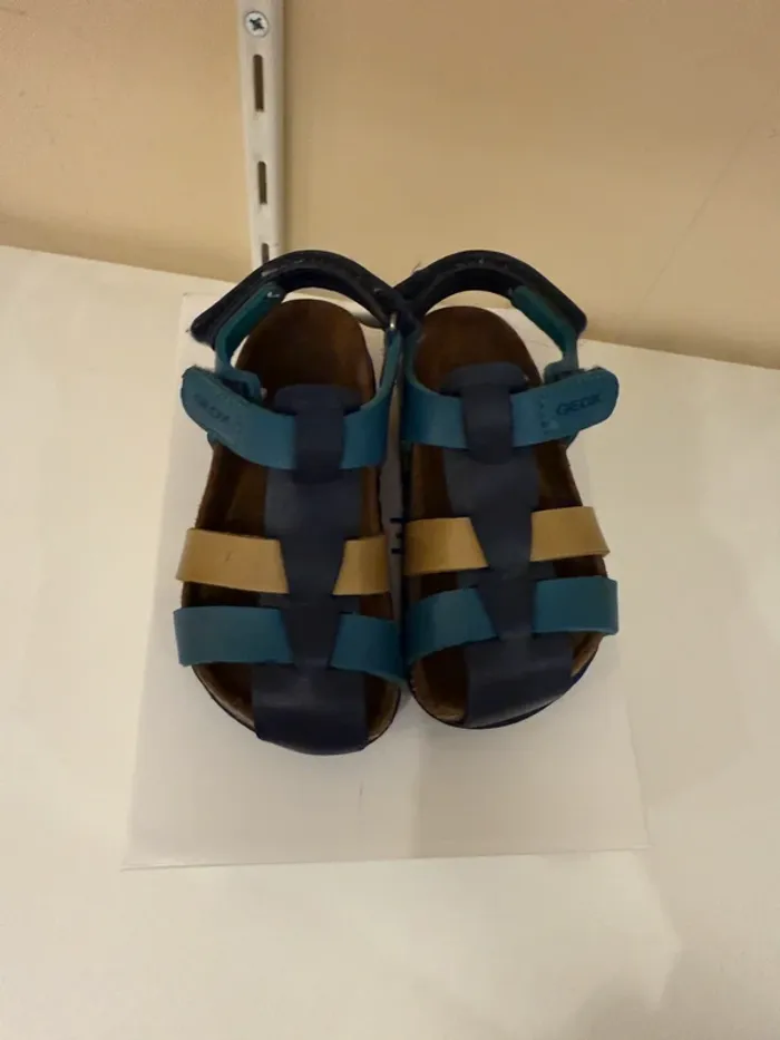 Sandales Geox taille 23 - photo numéro 2
