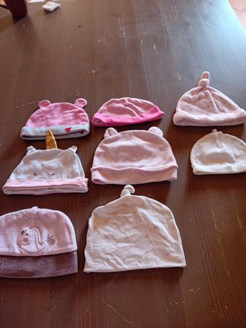 Bonnets de naissance