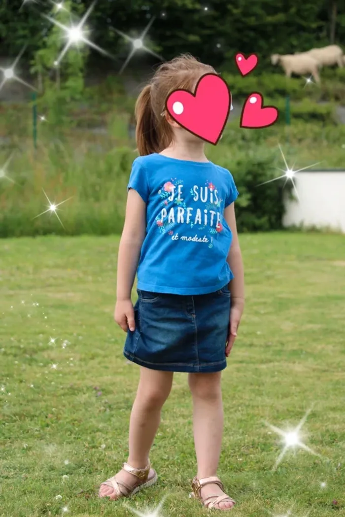 Lot de 2 t-shirts+ une jupe taille 5 ans. - photo numéro 13