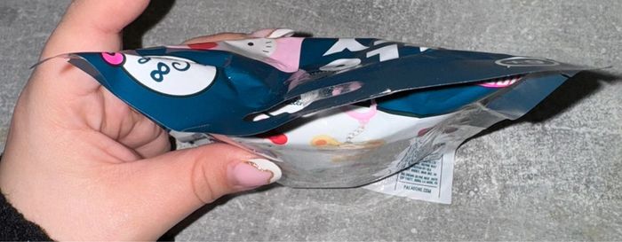 Sachet mystère porte clef Hello Kitty - photo numéro 5