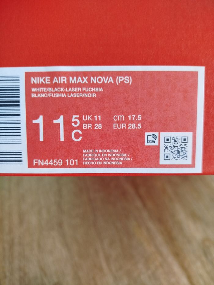 Baskets Nike T 28,5 - photo numéro 10