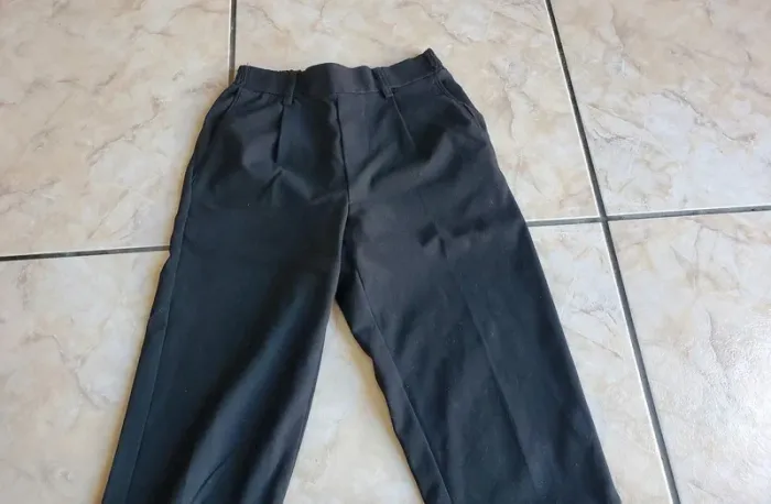 Pantalon noir Bershka taille 34 - photo numéro 3
