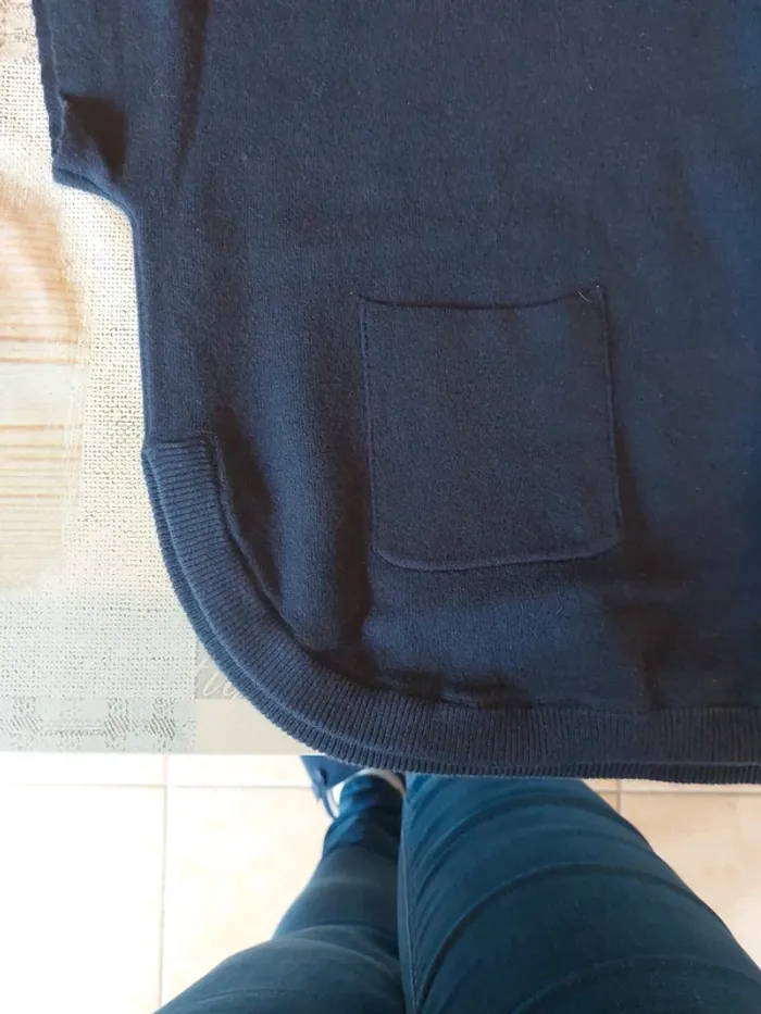 Pull à capuche neuf Okaïdi 10A - photo numéro 3