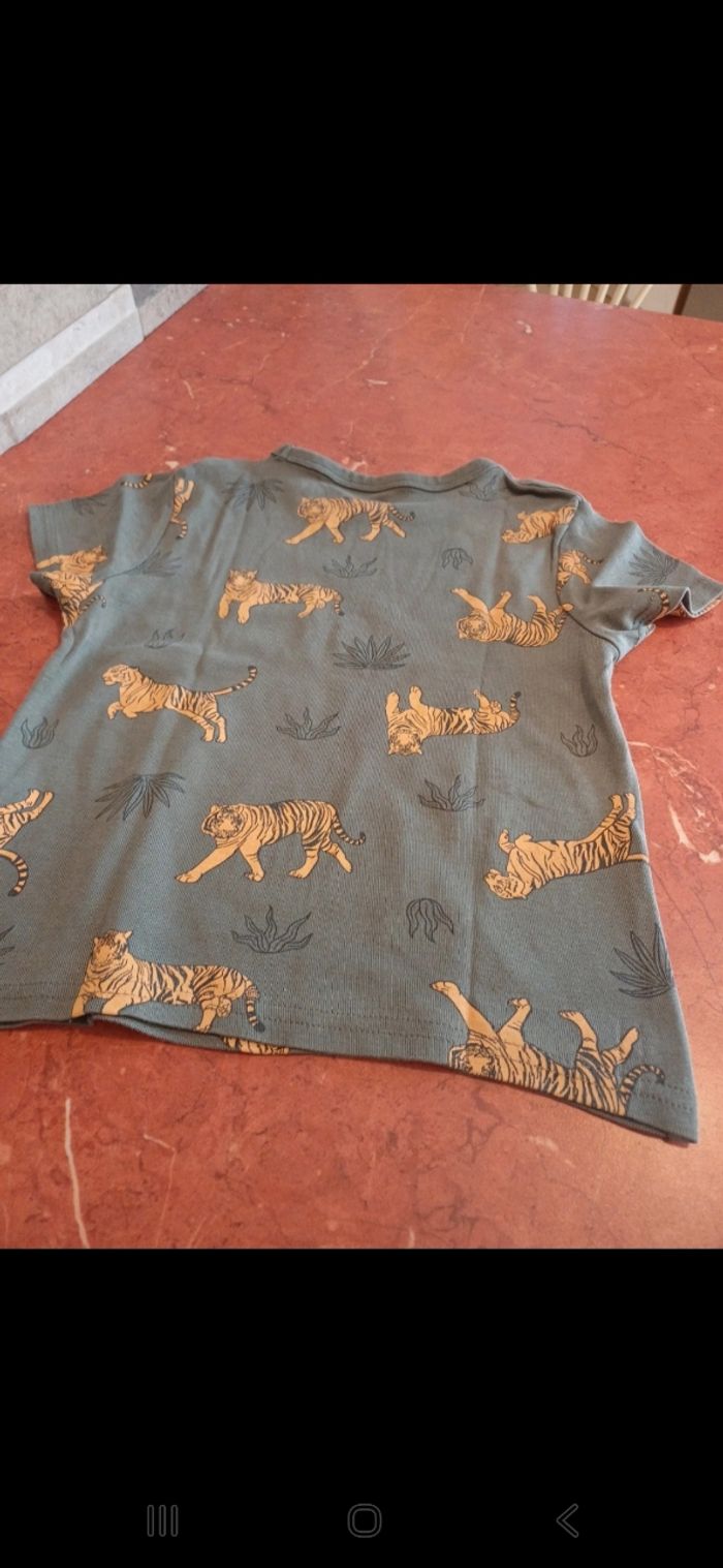 T.shirt garçon taille 4 ans - photo numéro 3