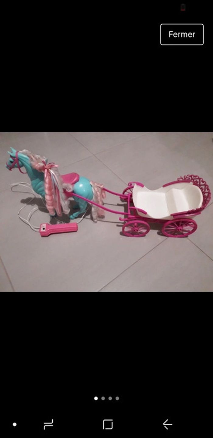 Calèche Barbie télécommandée années 90