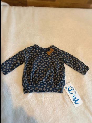 Jolie tee shirt ML cerise 6 mois neuf