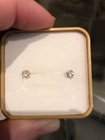 Boucles d’oreilles or et zirconium