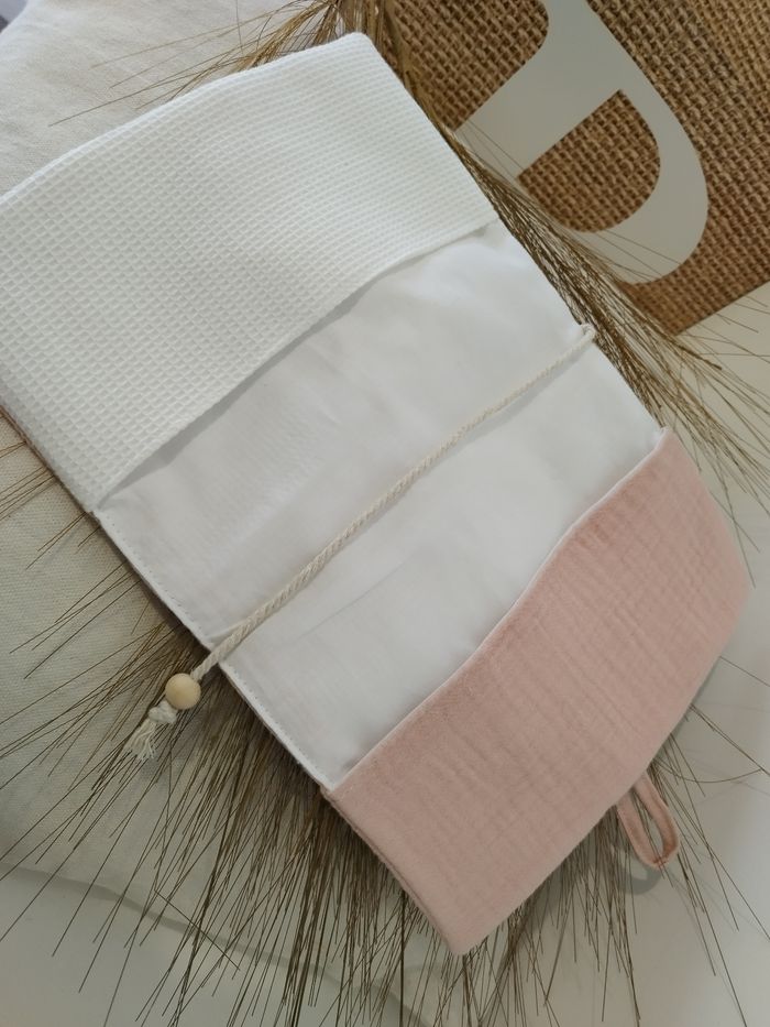 Protège carnet de santé 22€ - photo numéro 3