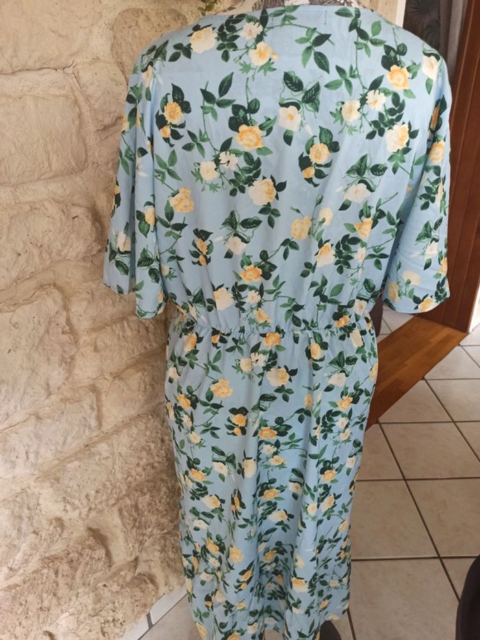 Robe fleurie Shein 2 XL - photo numéro 3