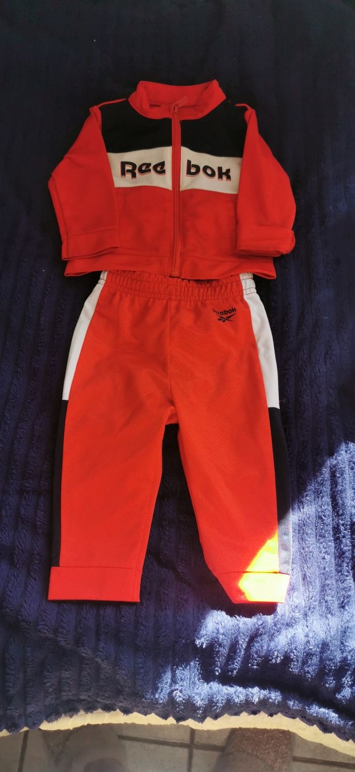 Ensemble jogging 6/9 mois