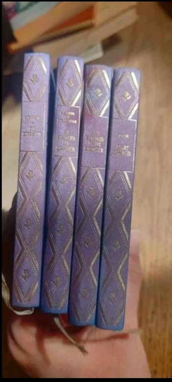 Lot de  4  livres de  collection  de  1970