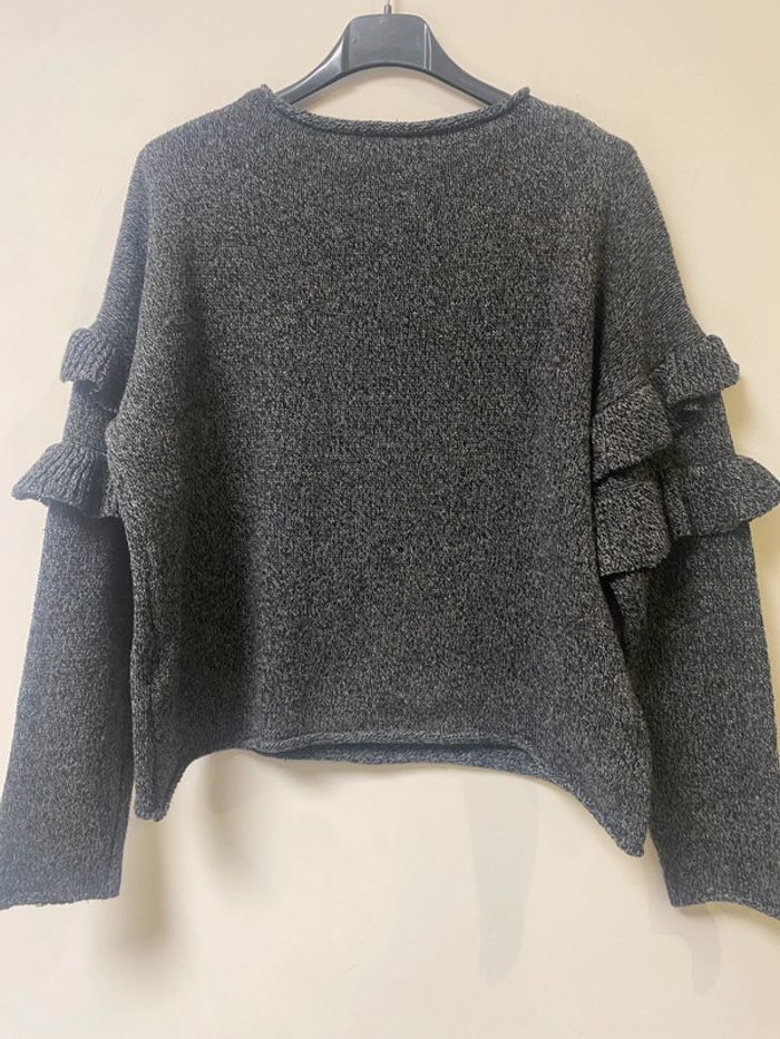 Joli pull gris Shein taille 36 volants sur les manches - photo numéro 3