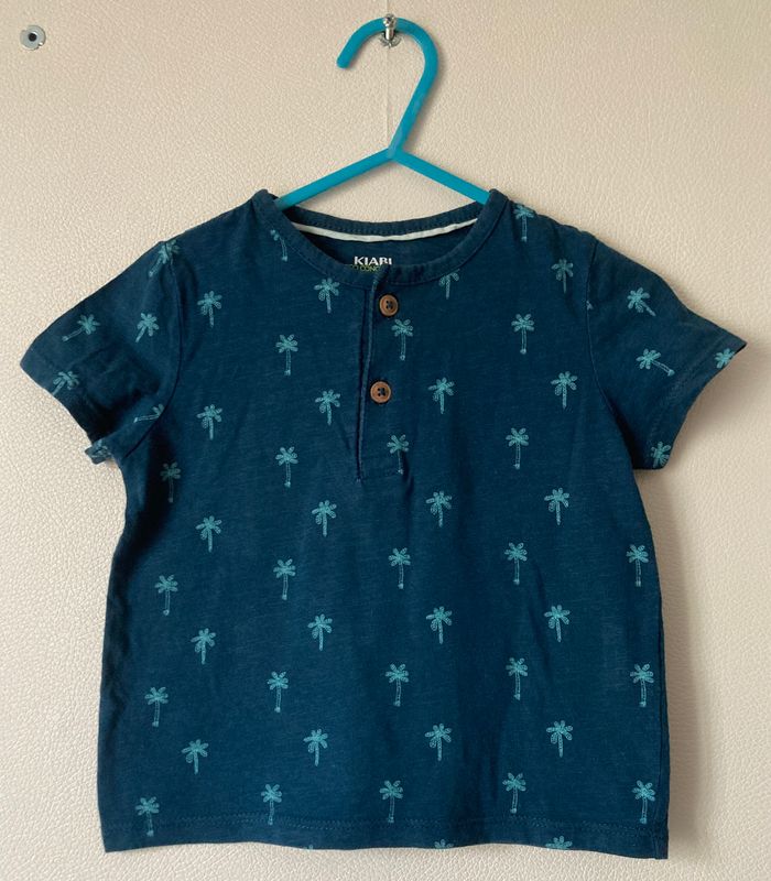 lot de 2 tee-shirts 2 boutons taille 18 mois - photo numéro 3