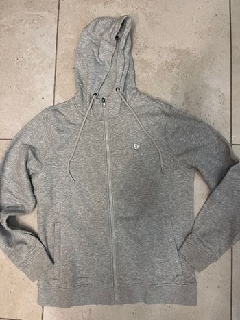 Veste à capuche footkorner taille L comme neuve