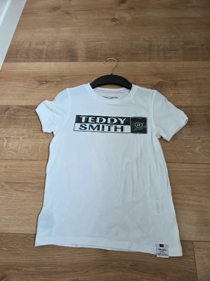 Tee-shirt Teddy Smith taille 8ans