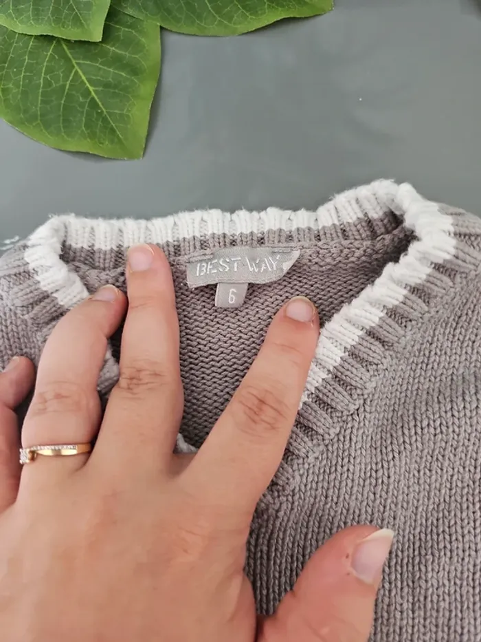 Pull sans manche 6 ans - photo numéro 2