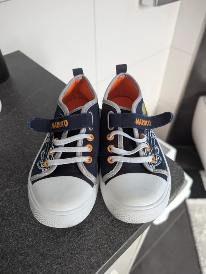 Chaussures baskets à scratchs garçon 31 Naruto comme NEUVES - photo numéro 2