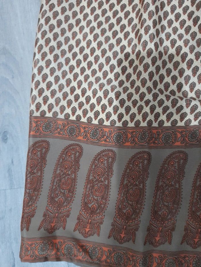 Jupe en soie neuve - photo numéro 2