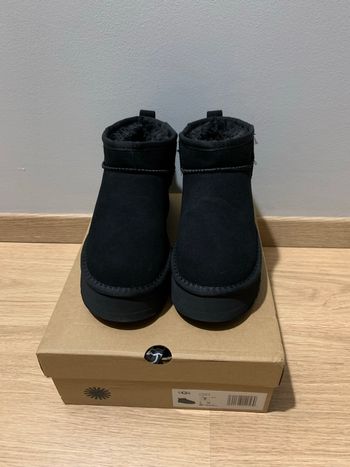 UGG Tasman 