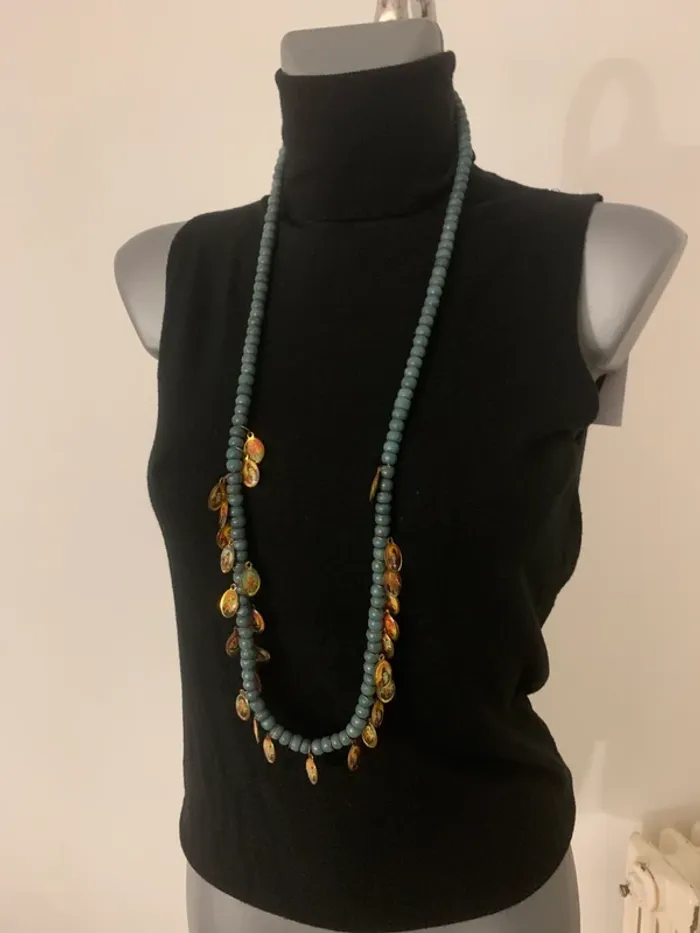 Collier long