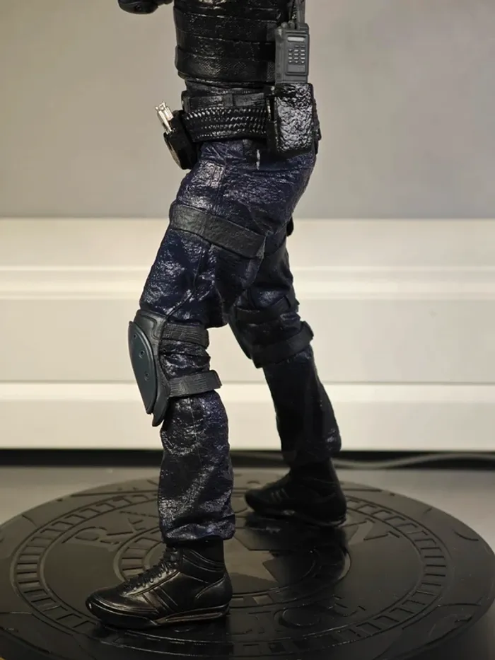 Figurine Resident Evil 2 : Leon 32cm neuve sans boîte - photo numéro 6