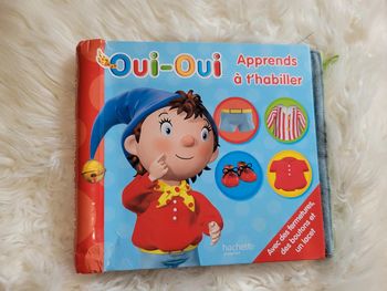 Livre Oui Oui appeend a s habiller