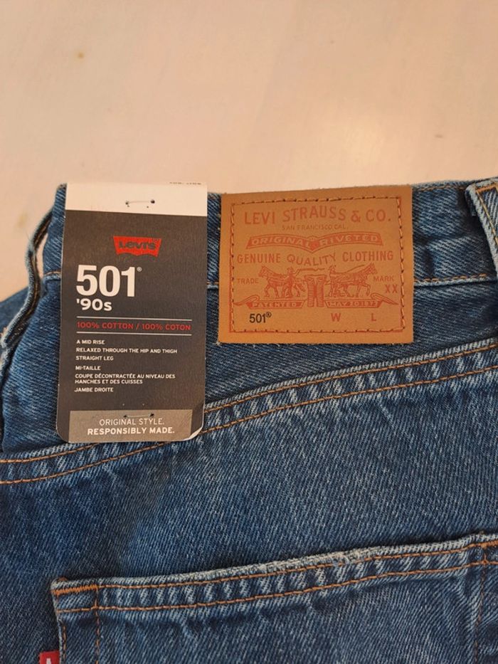 Jeans Levi's 501 '90s 27x32 neuf - photo numéro 4