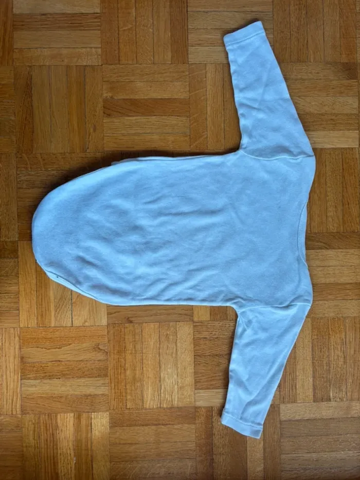 Lot de 3 bodies manches longues 6 mois très bon état - photo numéro 5