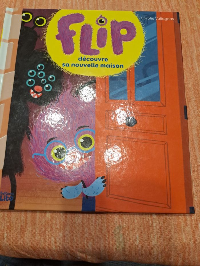 Flip découvre sa nouvelle maison.