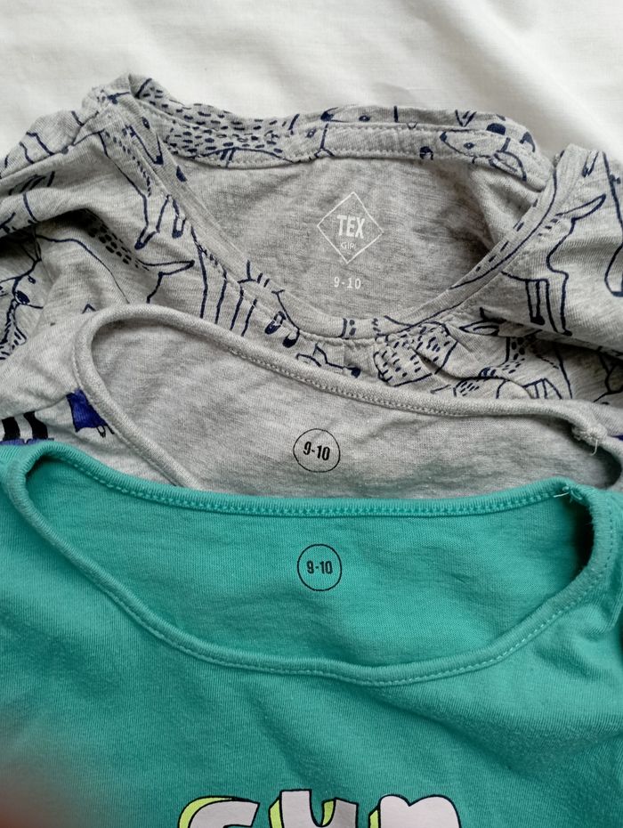 Lot 3 tee shirt manches longues 9/10 ans Tex neuf 10€ - photo numéro 2