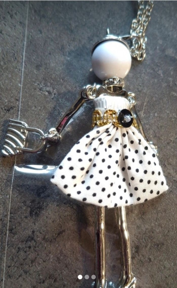 Original collier avec Pendentif Poupée - photo numéro 1