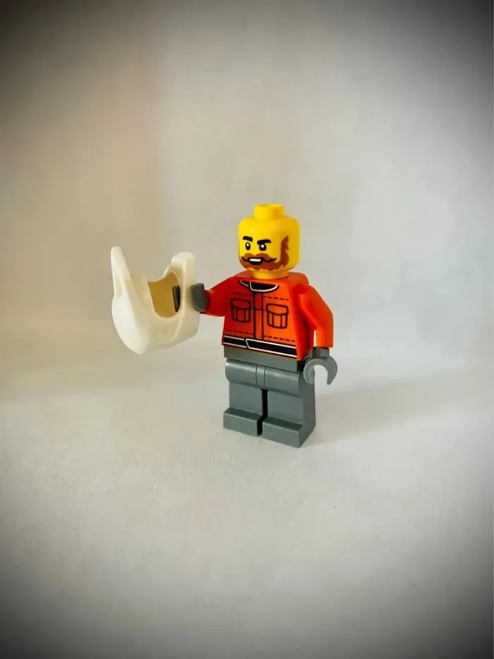 Minifigurine LEGO City - CTY1867 - Membre de l’équipe de Stand de Formule 1 - 2025 - Très bon état - photo numéro 5