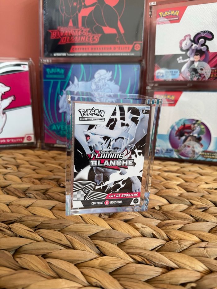 Bundle Pokémon Flamme Blanche ou Foudre Noire – 6 Boosters – Possibilité de protection acrylique - photo numéro 2