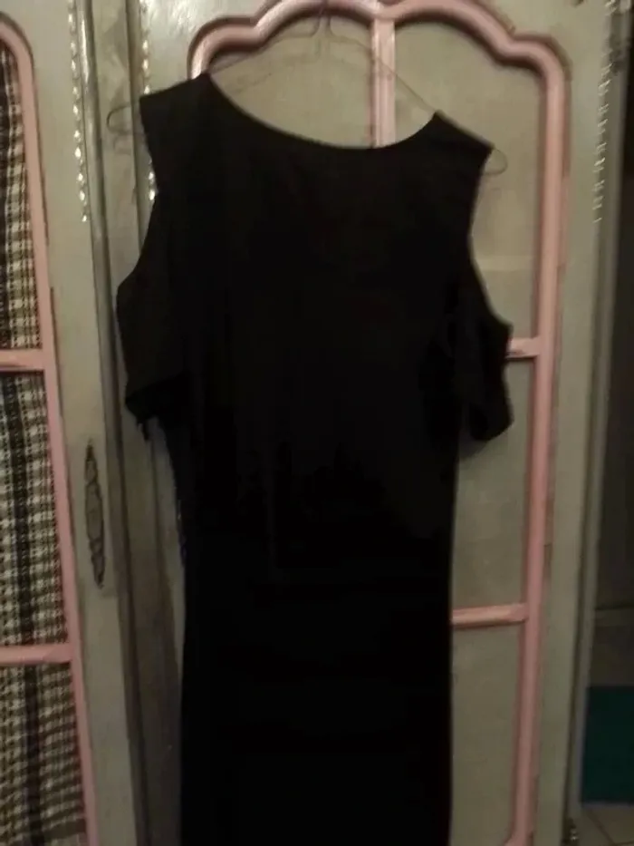 Robe noir - photo numéro 2