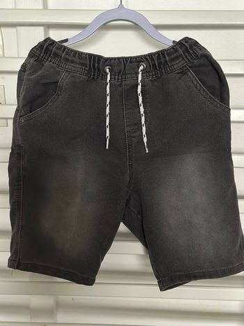 Short gris foncé