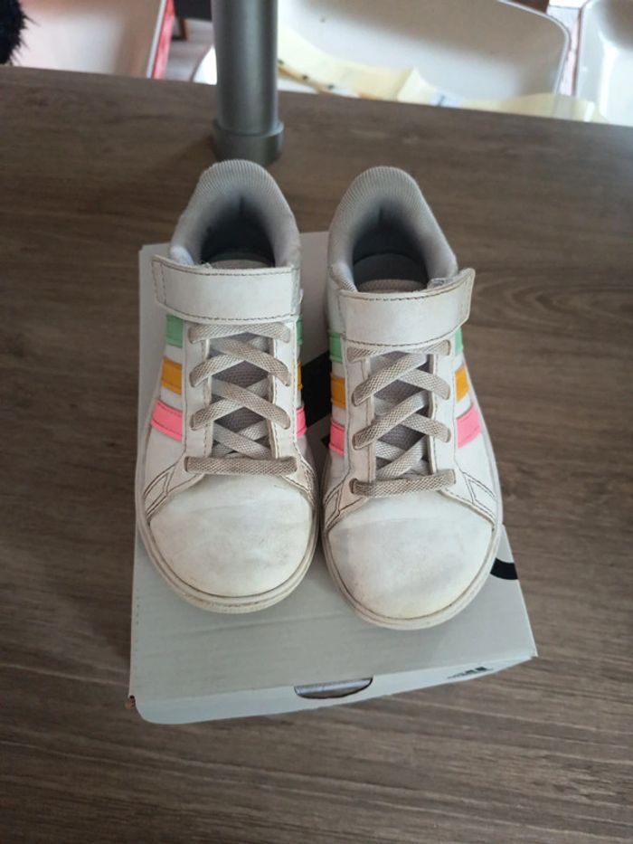 Basket adidas fille en taille 28