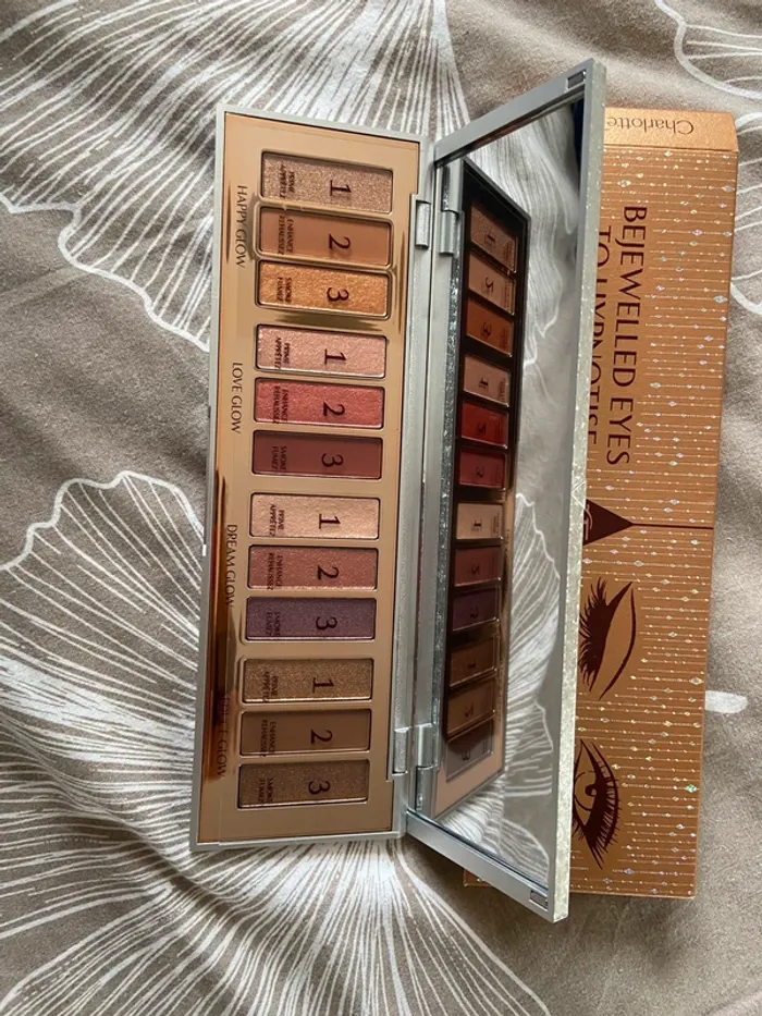 Superbe palette charlotte tilbury neuf yeux bejewelled - photo numéro 2