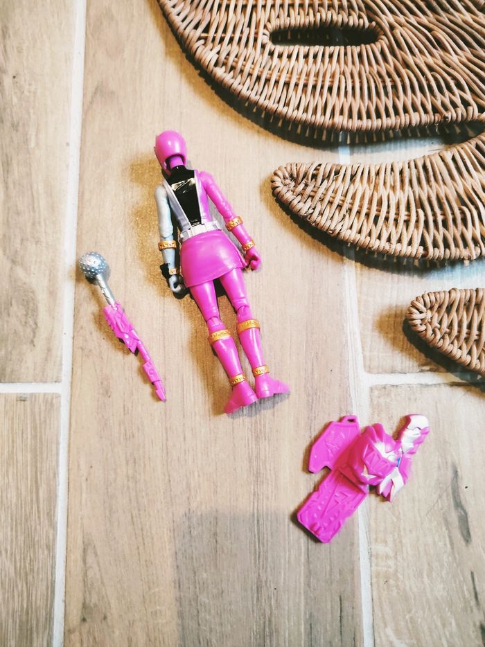 🙅Power rangers dino fury figurine ranger rose avec clé marque hasbro - photo numéro 4