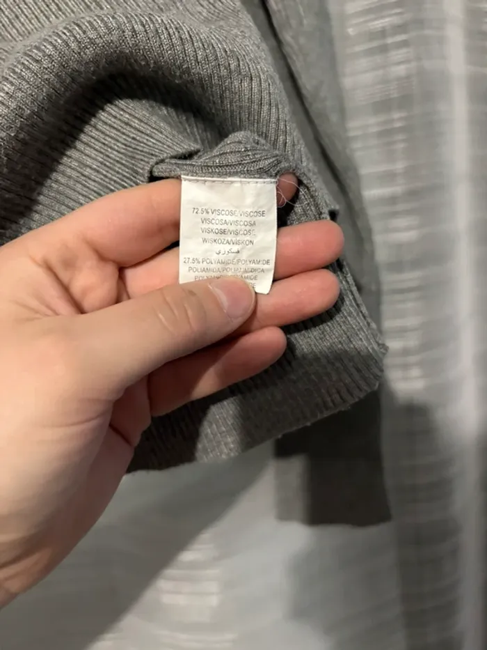 Pull gris à fermeture - photo numéro 5