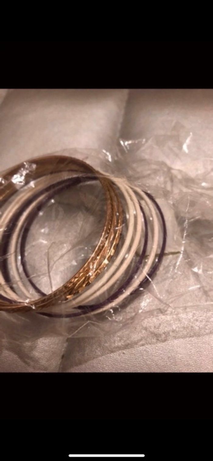 Lot 10 bracelets neufs - photo numéro 2