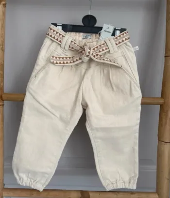 Pantalon IKKS fille écru 2 ans – neuf avec étiquette + ceinture