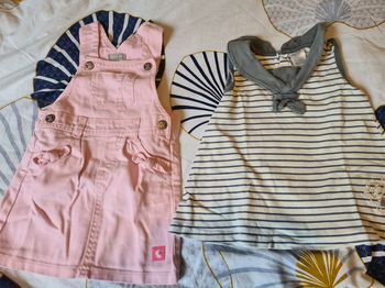 Lot 2 robes. 18 mois. Rose grain de blé. Grise Tim pouce.
