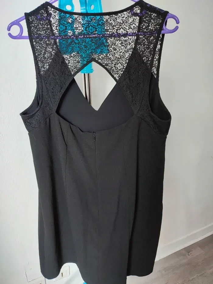 Robe noire - photo numéro 2