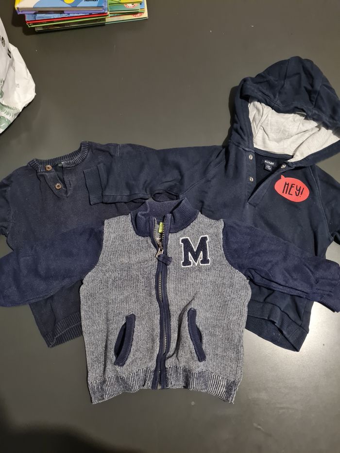 Lot de 3 sweet/pulls/ gilet 18mois - photo numéro 1