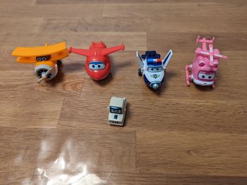 Lot de 4 figurines Super wings articulées d'environ 5-6 cm