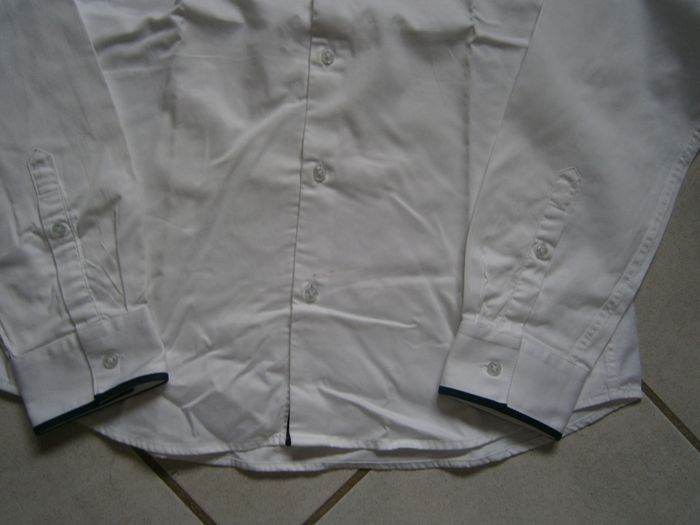 Chemise blanche liseré marine CELIO Taille S (37/38) - photo numéro 6