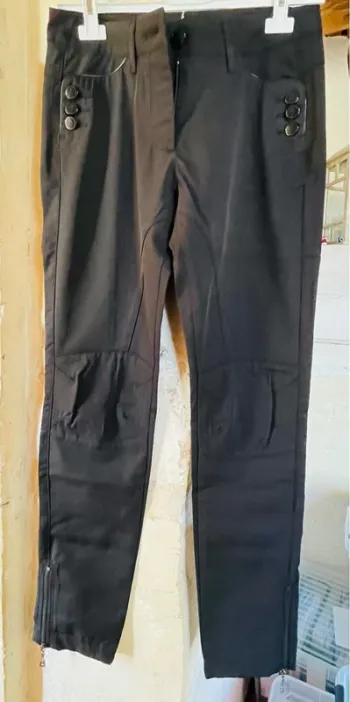 Très beau pantalon Faust