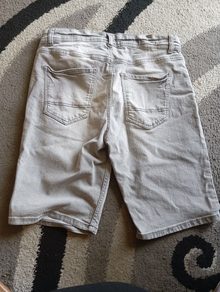 Short garçon. - photo numéro 3