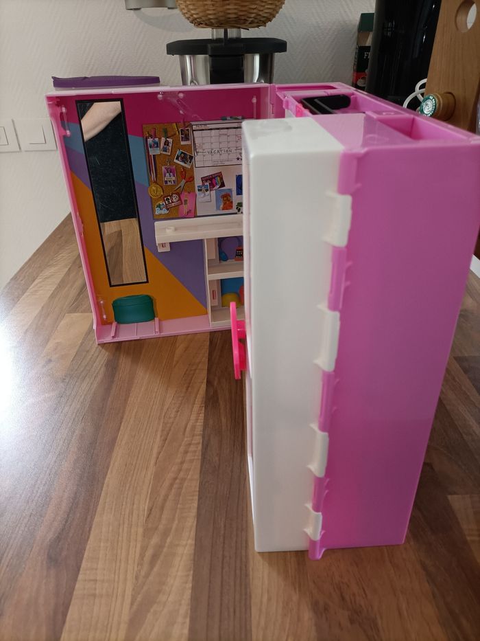 Dressing XL Barbie avec accessoires - photo numéro 6