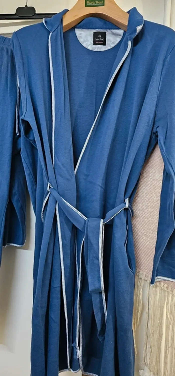 Ensemble 3 pièces Pyjama et Peignoir Coton Le Chat Taille 46 - photo numéro 3